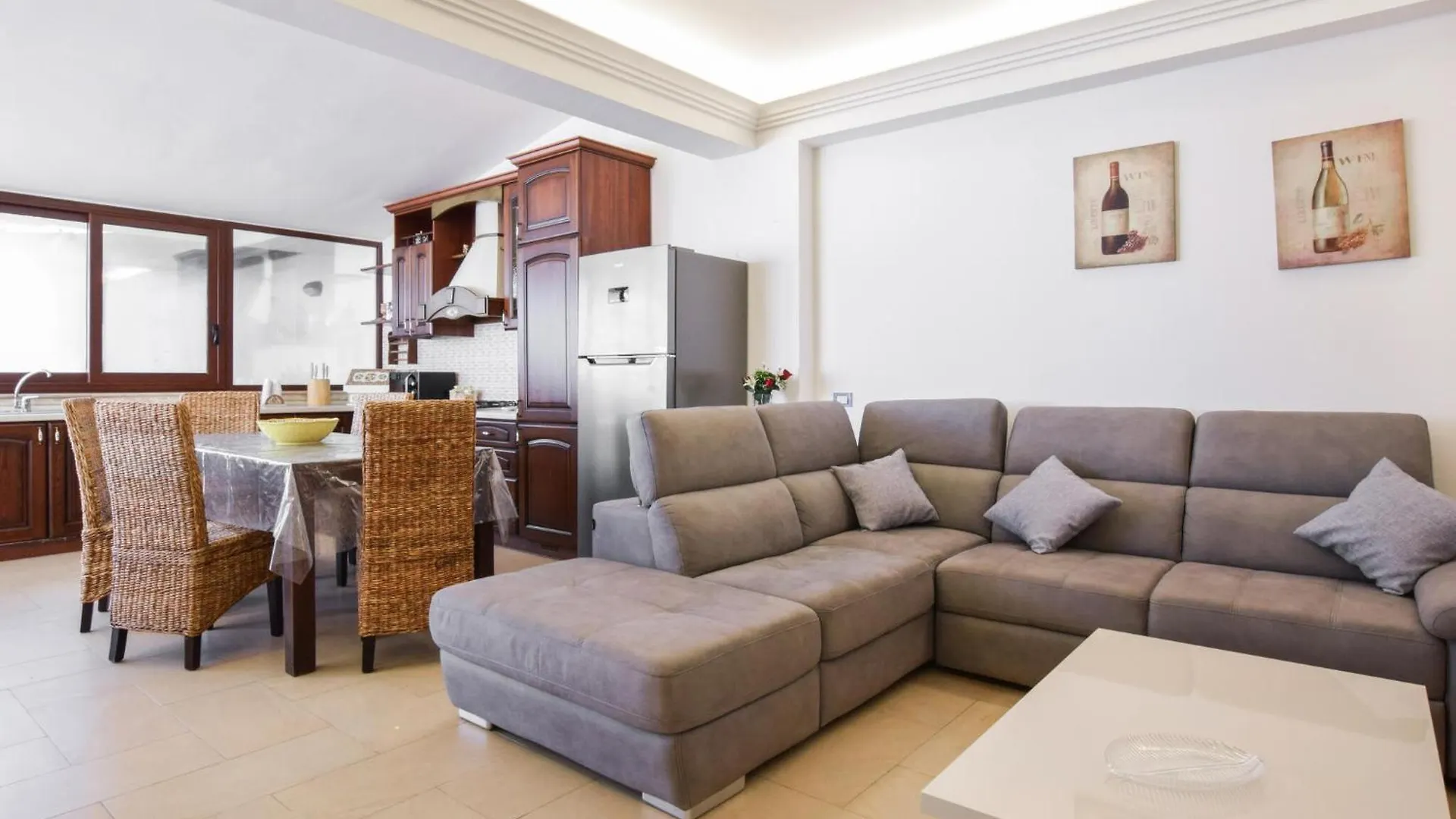 Awesome Home In Маринелла 0*,  Италия
